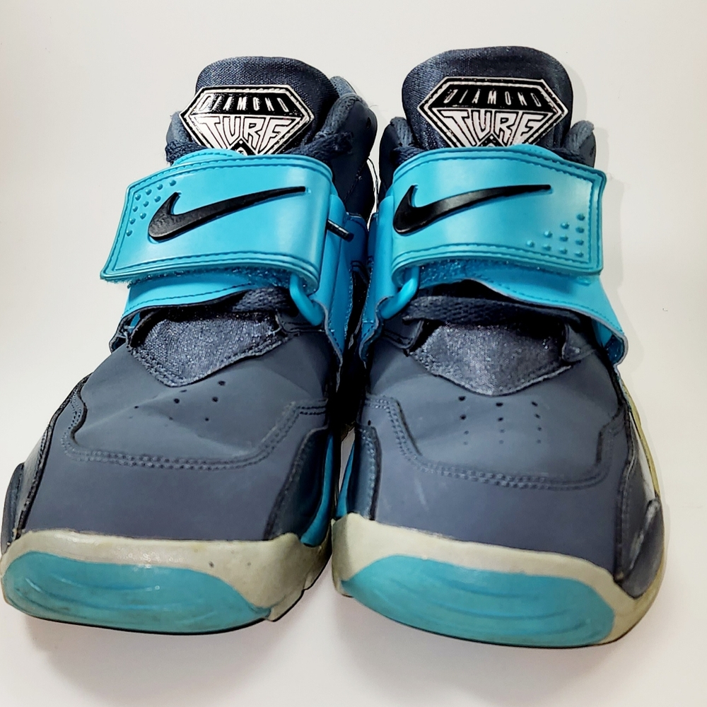 Nike Air Diamond Turf 2 Size 7 youth